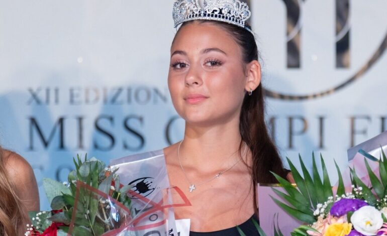 Ginevra Vecchione, 17 anni, è la nuova Miss Campi Flegrei – LE FOTO
