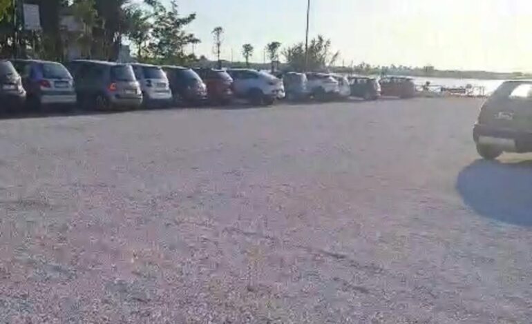 BACOLI/ Parcheggio “green” da 700mila euro con brecciolino: cittadini infuriati