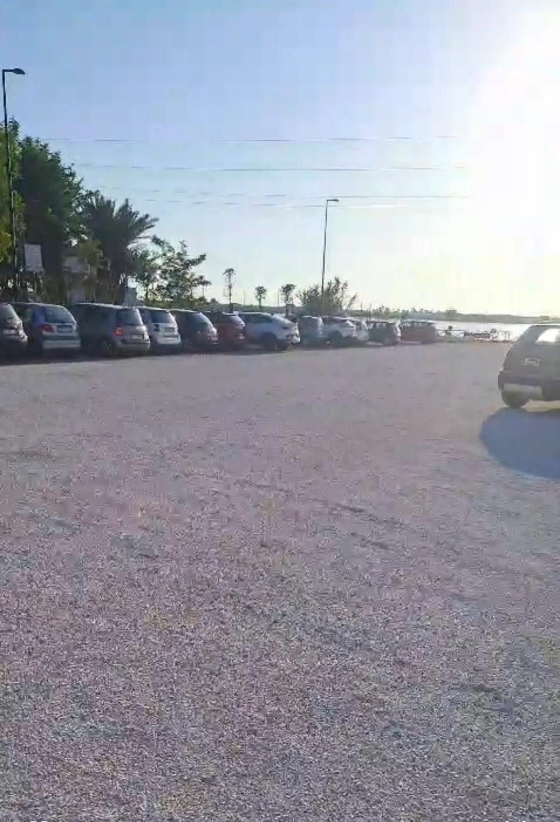 BACOLI/ Parcheggio “green” da 700mila euro con brecciolino: cittadini infuriati
