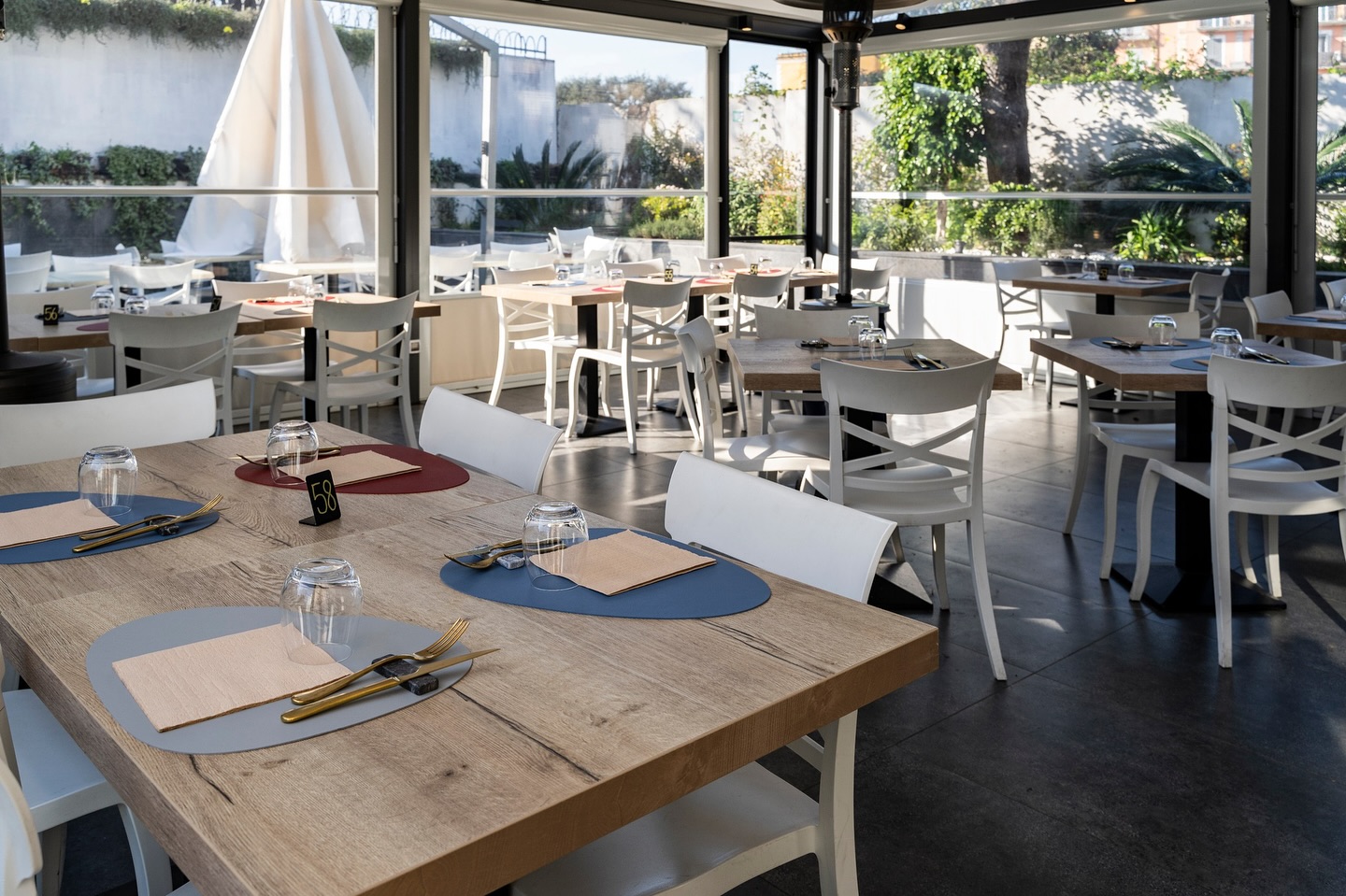 A Pozzuoli si inaugura la terrazza di Anticus, locale con vista sul Tempio di Serapide