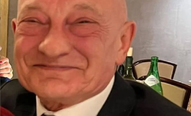 Antonio ucciso dai figli a Quarto, il ricordo di colleghi e alunni «Una guida per tutti noi»