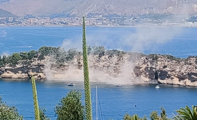 Scossa di magnitudo 4.6 nei Campi Flegrei: paura e gente in strada. Frana a Bacoli