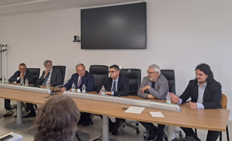 Bradisismo, il Prefetto incontra i comitati a Pozzuoli «Nessuno sarà lasciato solo»
