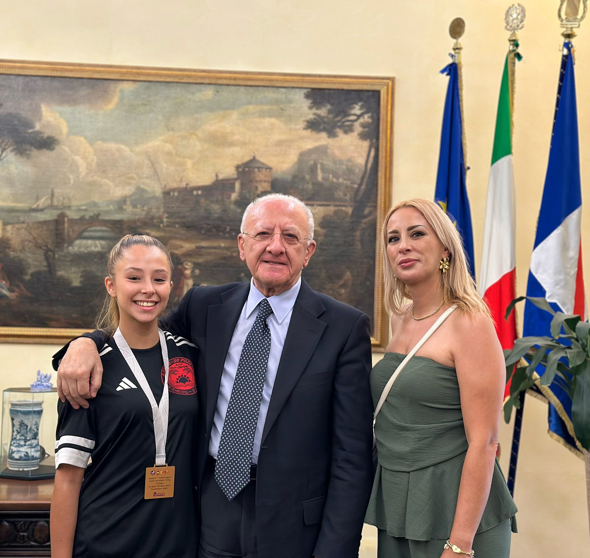 Medaglia di bronzo di karate ai mondiali in Spagna: la giovane puteolana Sarah Di Mare premiata da De Luca e Fortini