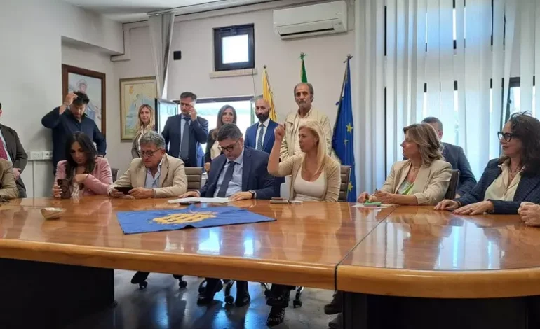 POZZUOLI/ Bradisismo, ritardi per l’HUB in via Artiaco. Protesta dei cittadini «Siamo stanchi e delusi»