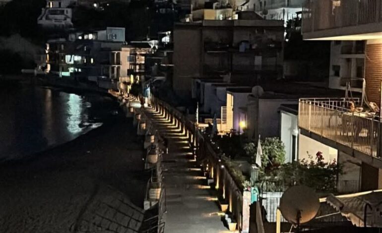 Luci a Marina Grande di Bacoli “Spettacolo suggestivo”