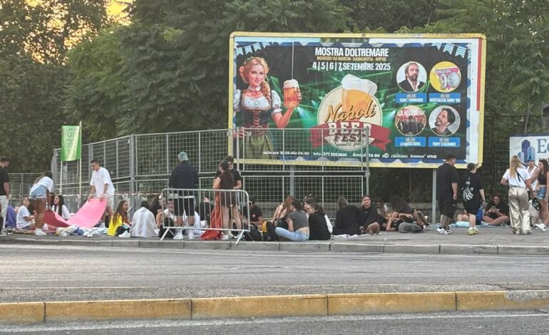 Concerto Geolier ad Agnano, giovani in fila dall’alba