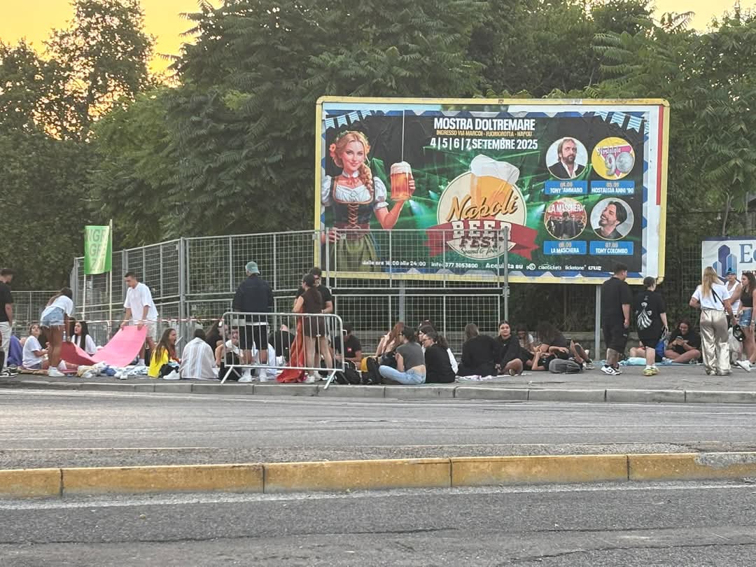 Concerto Geolier ad Agnano, giovani in fila dall’alba