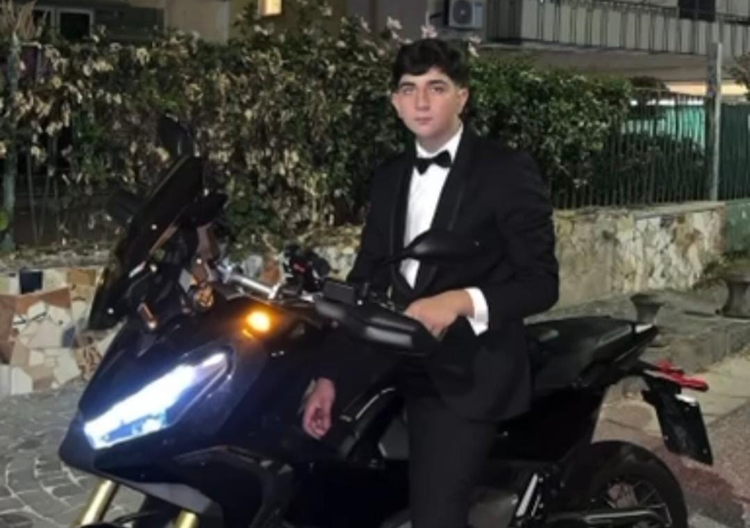 Tragedia a Lucrino: Pozzuoli piange per la morte del giovane Augusto