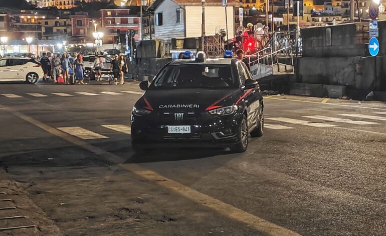 Controlli dei carabinieri a Pozzuoli: un pusher arrestato e raffica di denunce e sanzioni