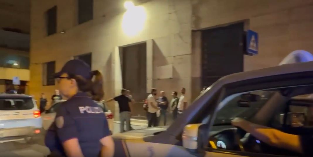 Camorra, operazione della Polizia: arrestate 25 persone