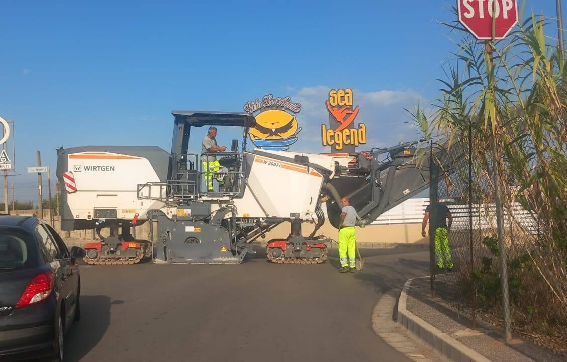POZZUOLI/ Strade asfaltate a Licola Mare «Grazie sindaco Manzoni»