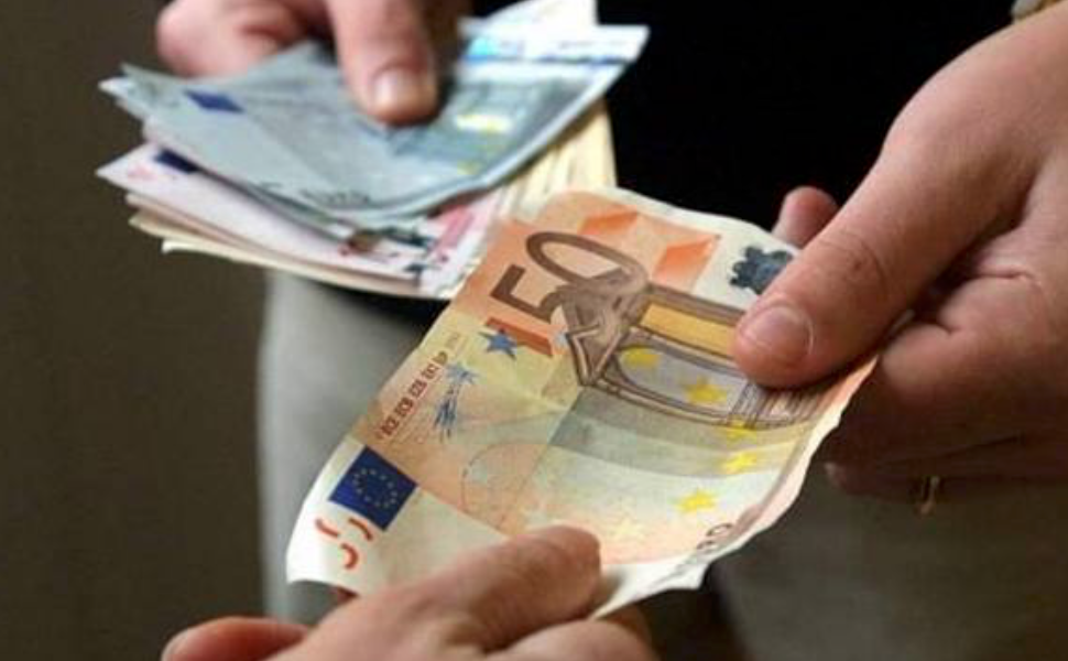 Spacciava soldi falsi tra Bacoli e Monte di Procida: arrestato 39enne