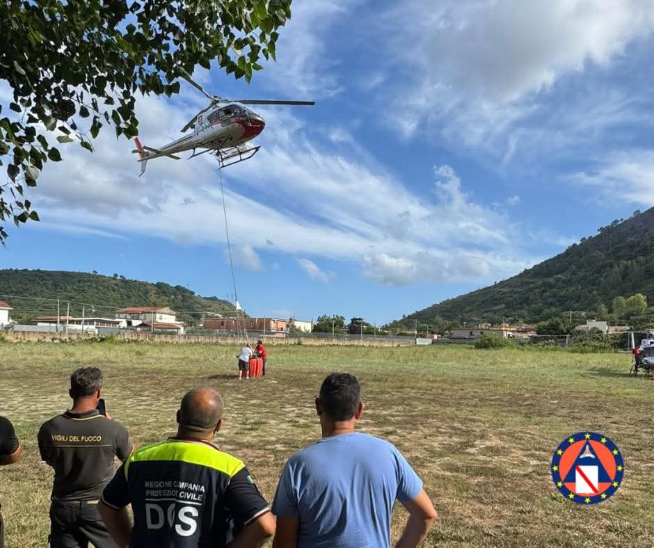 POZZUOLI/ Domato il secondo incendio al Monte Barbaro