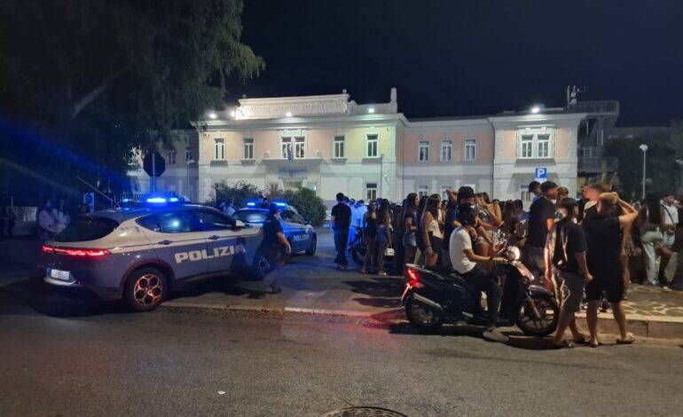 POZZUOLI/ Scorribande notturne in moto, controlli ad Arco Felice: fermati numerosi giovani