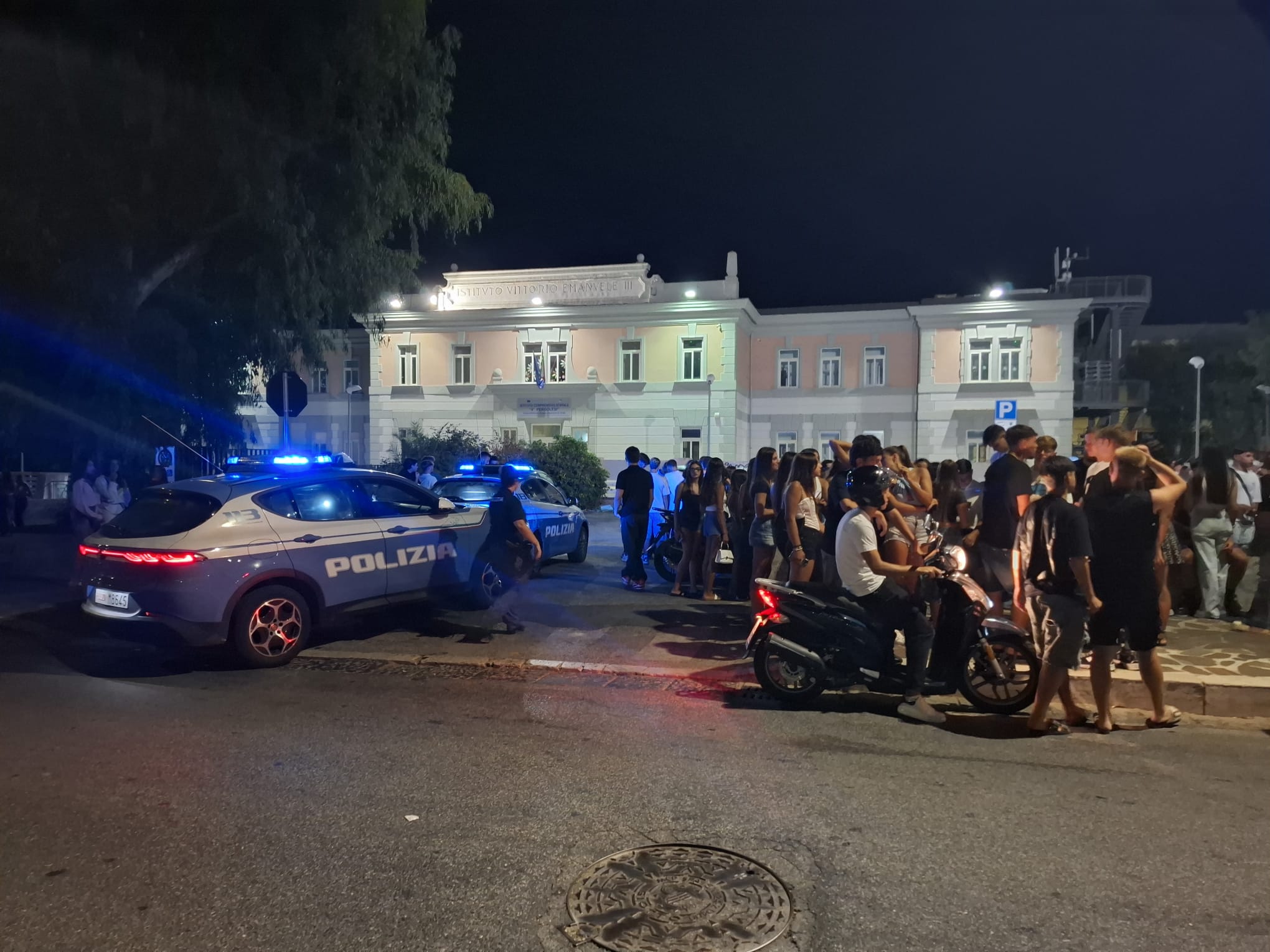 POZZUOLI/ Scorribande notturne in moto, controlli ad Arco Felice: fermati numerosi giovani