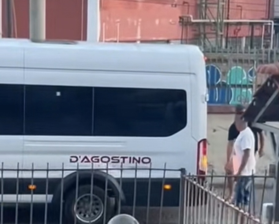 Disastro trasporti a Pozzuoli: treni fermi, bloccate anche le navette