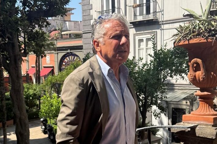 L’ex direttore dell’Asl Napoli 2 si insedia alla Vanvitelli