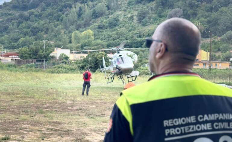 Ancora incendi a Pozzuoli: brucia nuovamente il Monte Barbaro, nella notte incendio a Cigliano