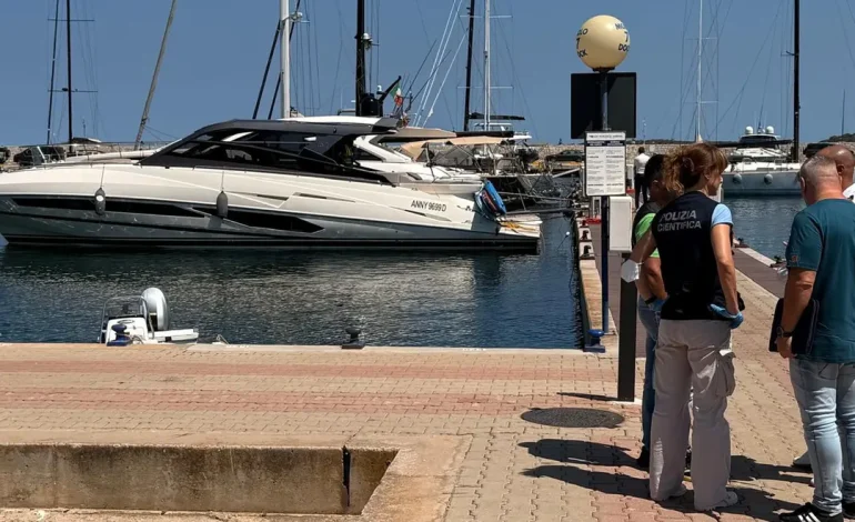 Giallo in Sardegna, 21enne di Bacoli trovato morto su un motoscafo