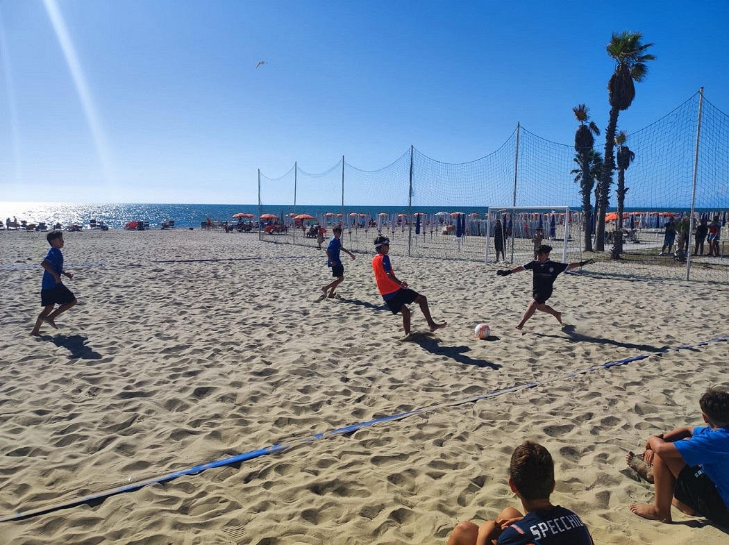 Al Lido Varca d’Oro la prima edizione del Torneo Beach Soccer: in gara 200 giovani atleti