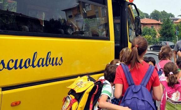 POZZUOLI/ Trasporto scolastico (in ritardo): al bando ammessa una sola azienda