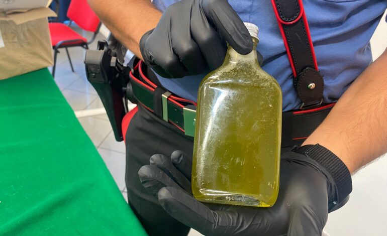 Carabinieri sequestrano decine di “liquori alla marijuana” e arrestano 24enne