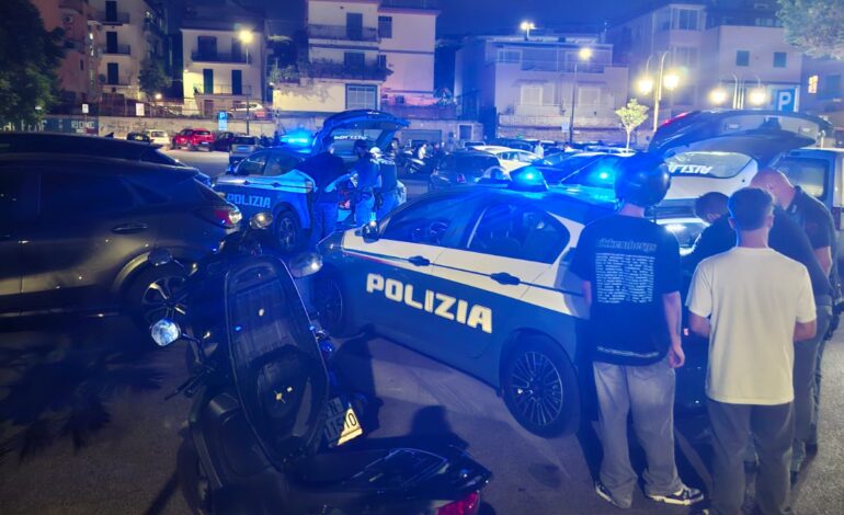 Controlli della Polizia a Pozzuoli: identificate 80 persone