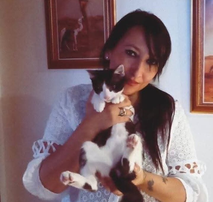 La missione della volontaria Giusy D’Isanto: dai Campi Flegrei alle Marche per aiutare i gatti in difficoltà