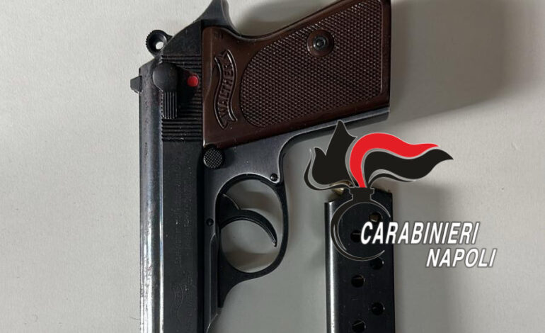 In auto con una pistola, arrestato 27enne di Pozzuoli