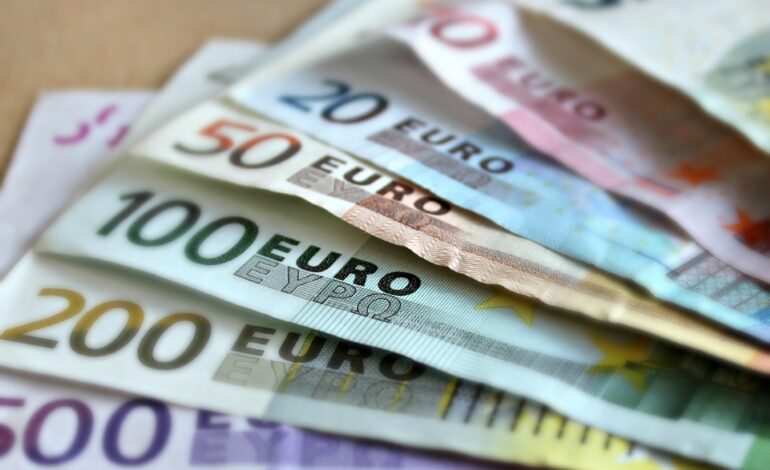 POZZUOLI/ Rimborsi ai consiglieri comunali: il comune stanzia altri centomila euro per sei società