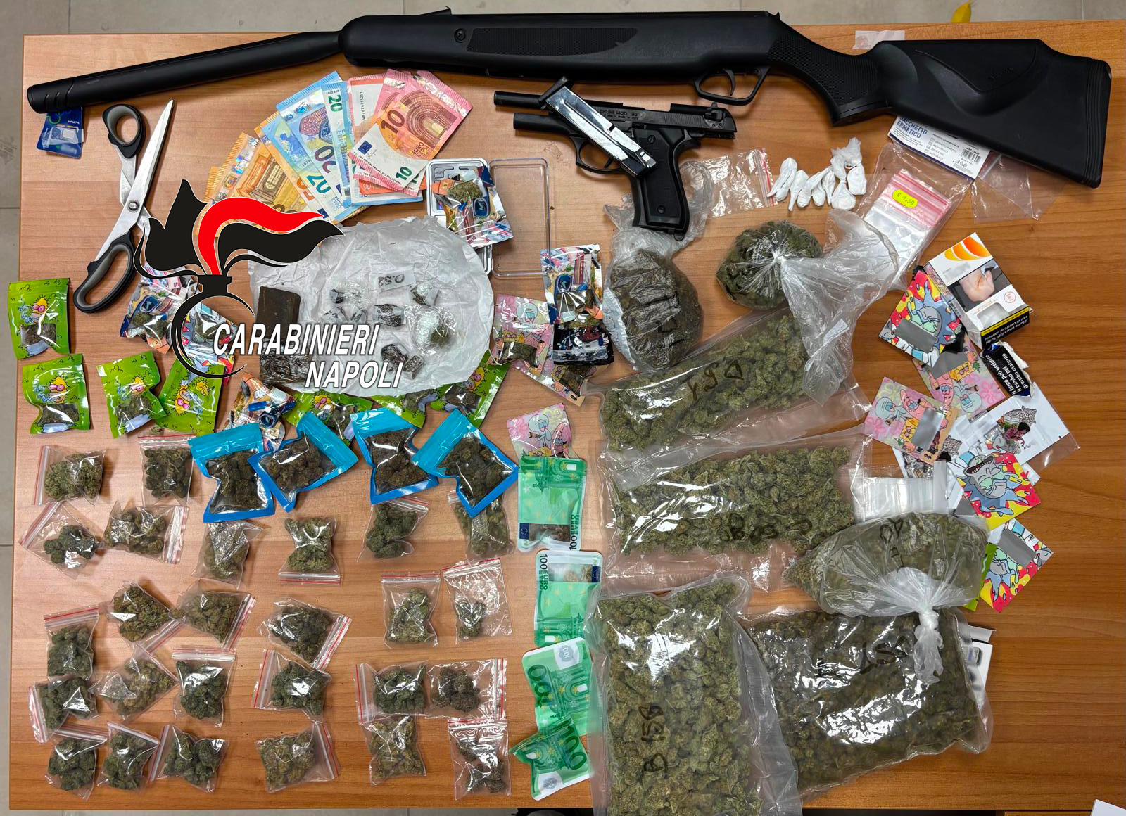 Droga nelle campagne di Agnano: arrestato spacciatore