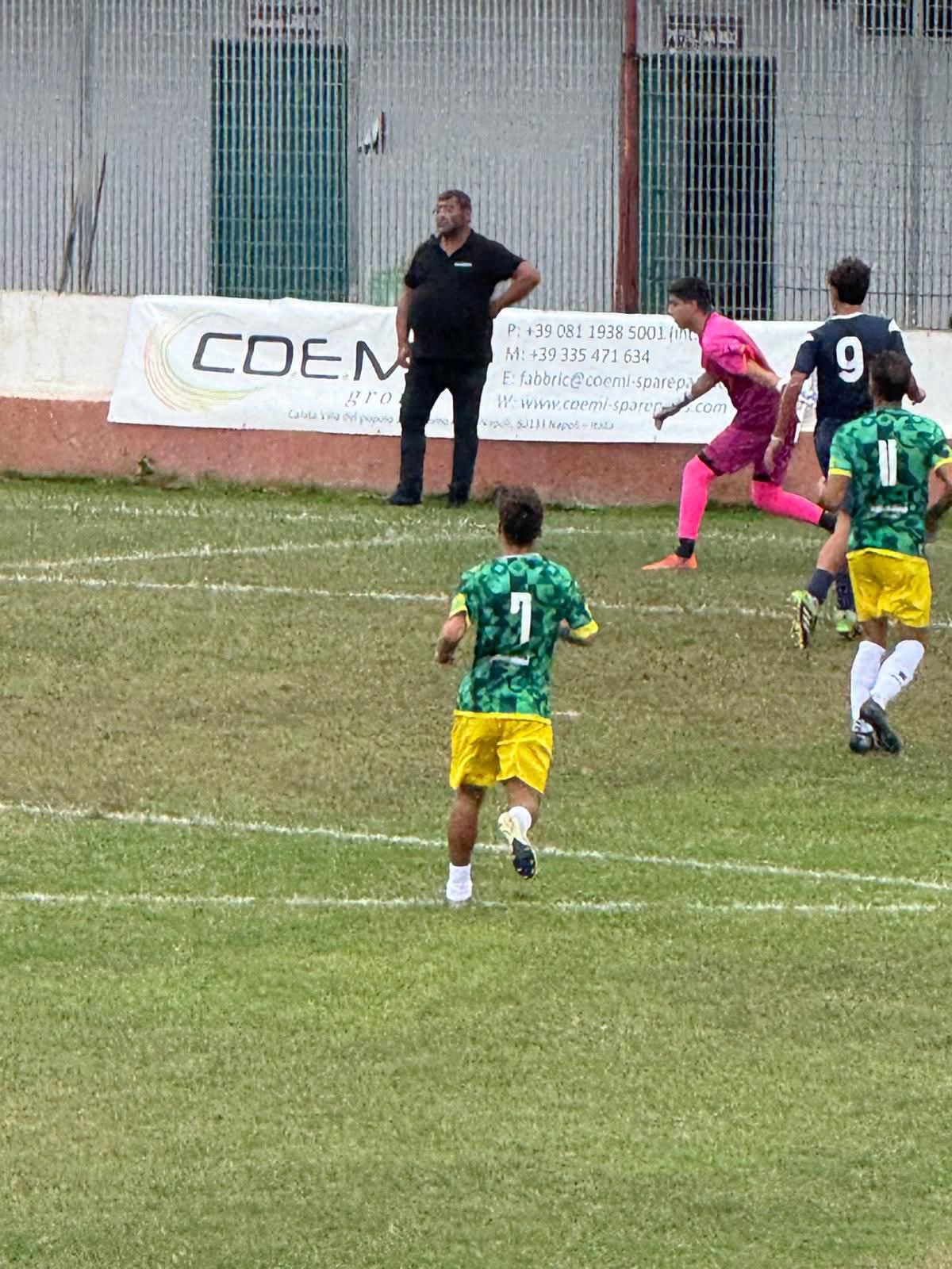 CALCIO/ Il Rione Terra cala il tris e aggancia il secondo posto