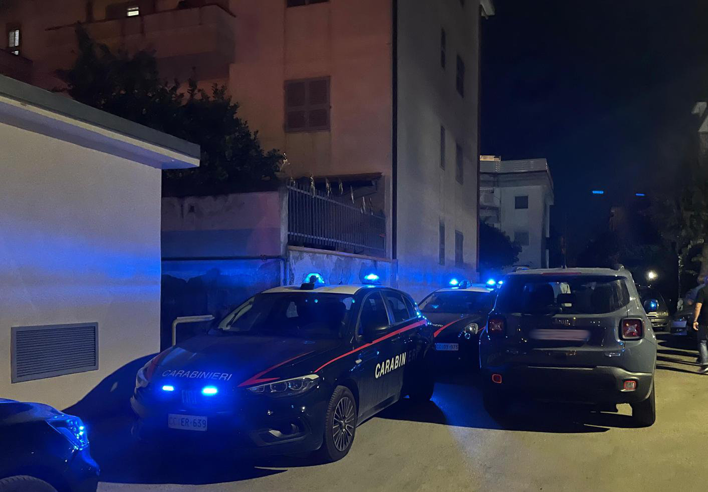 Controlli straordinari nella movida dell’area nord di Napoli, servizi “Alto Impatto” dei carabinieri
