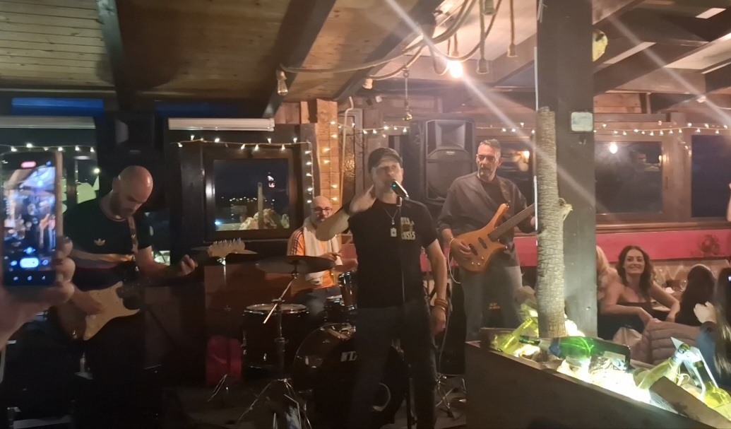 Magnitudo-Plato: successo a Licola per la serata dedicata a Vasco Rossi