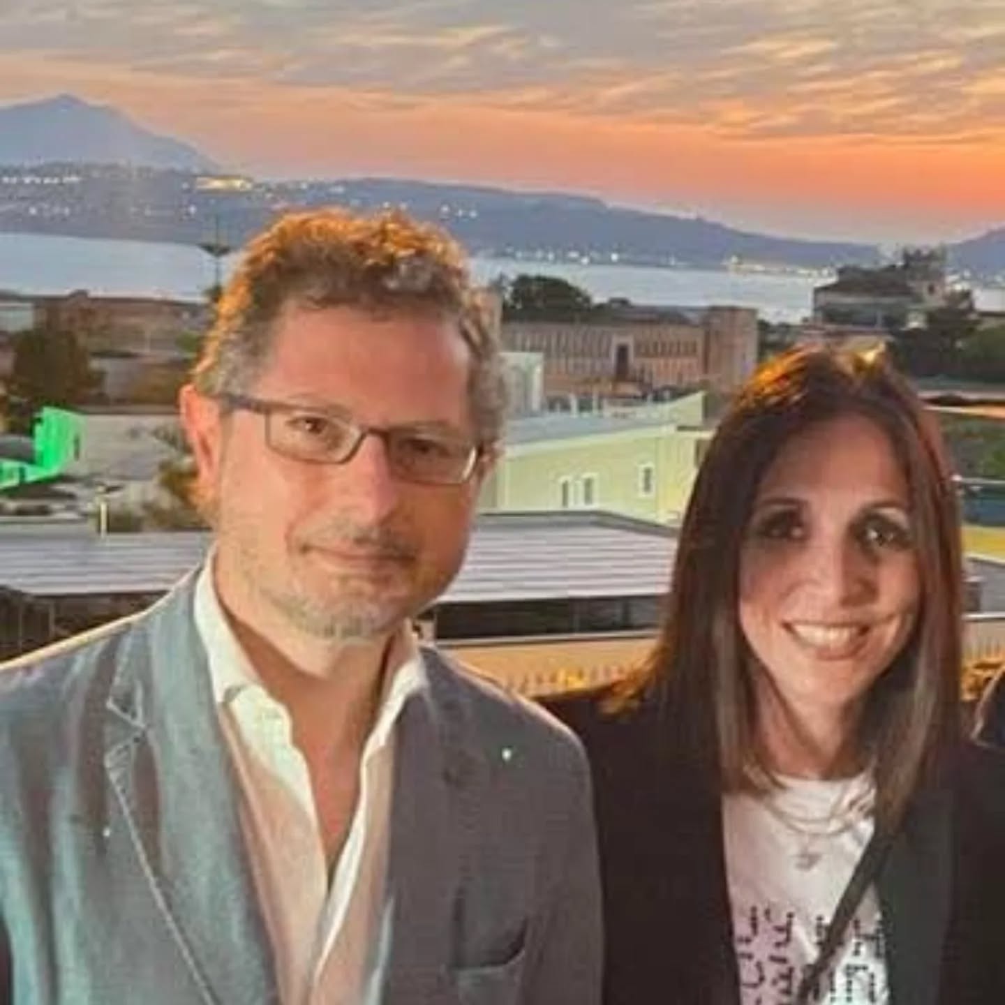POZZUOLI/ Borrelli duro su Manzoni «Chi “accoltella” coloro che lo hanno portato al successo non di rado si ritrova solo e tradito da tutti»