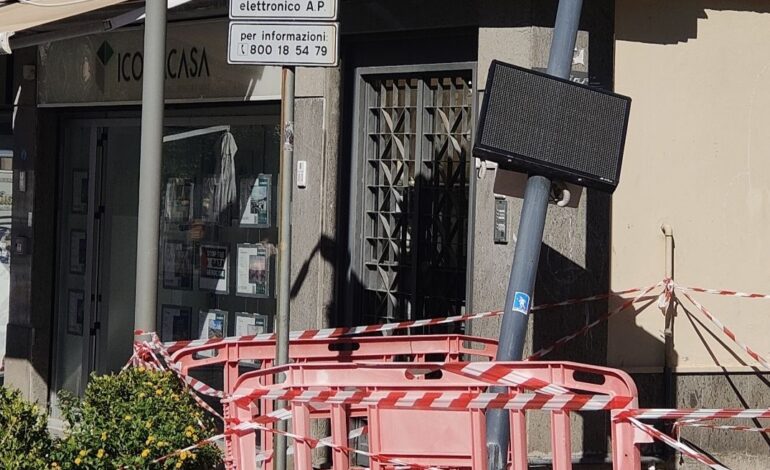 POZZUOLI/ Consigliere denuncia «Centro storico alla sfascio»