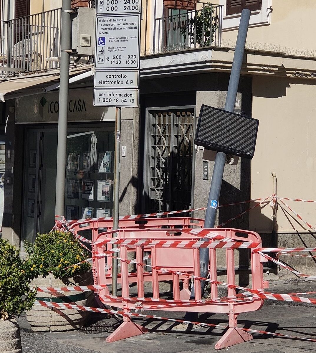 POZZUOLI/ Consigliere denuncia «Centro storico alla sfascio»