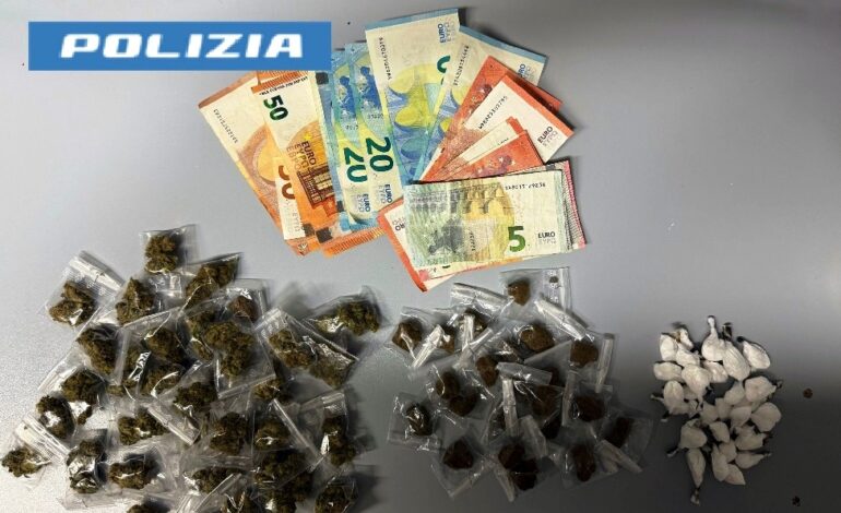 Spaccio di droga: 18enne arrestato dalla Polizia