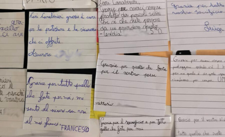 I messaggi dei bambini ischitani per ringraziare e ricordare i tre carabinieri morti nel veronese