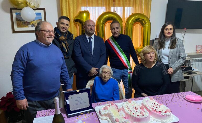 Nonna Francesca compie 100 anni: gli auguri del sindaco di Quarto
