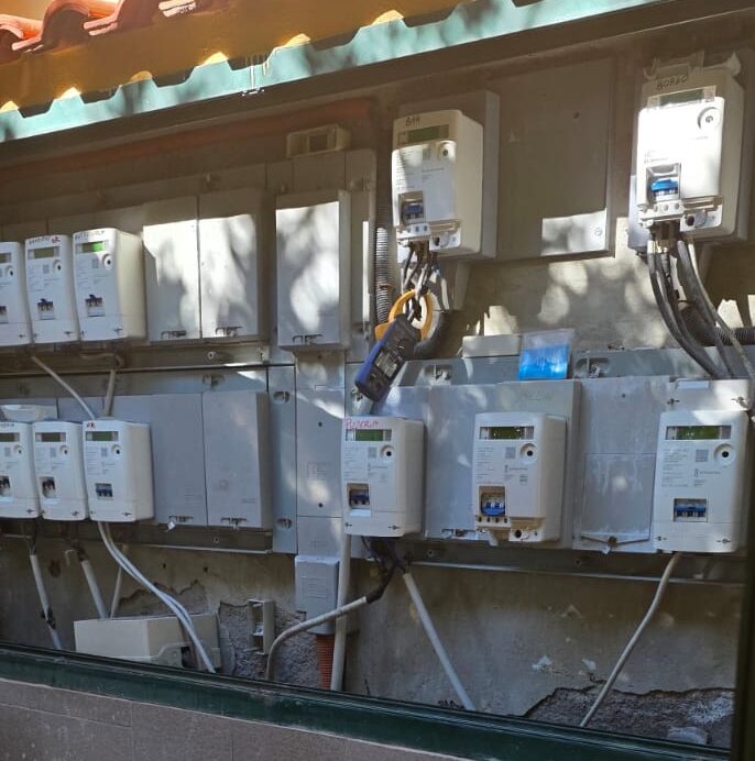 POZZUOLI/ Furto di luce e acqua, denunciati due imprenditori al polo commerciale di Licola Borgo