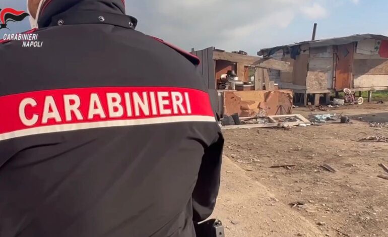 Terra dei fuochi, fermato 19enne mentre sversava oli nel terreno