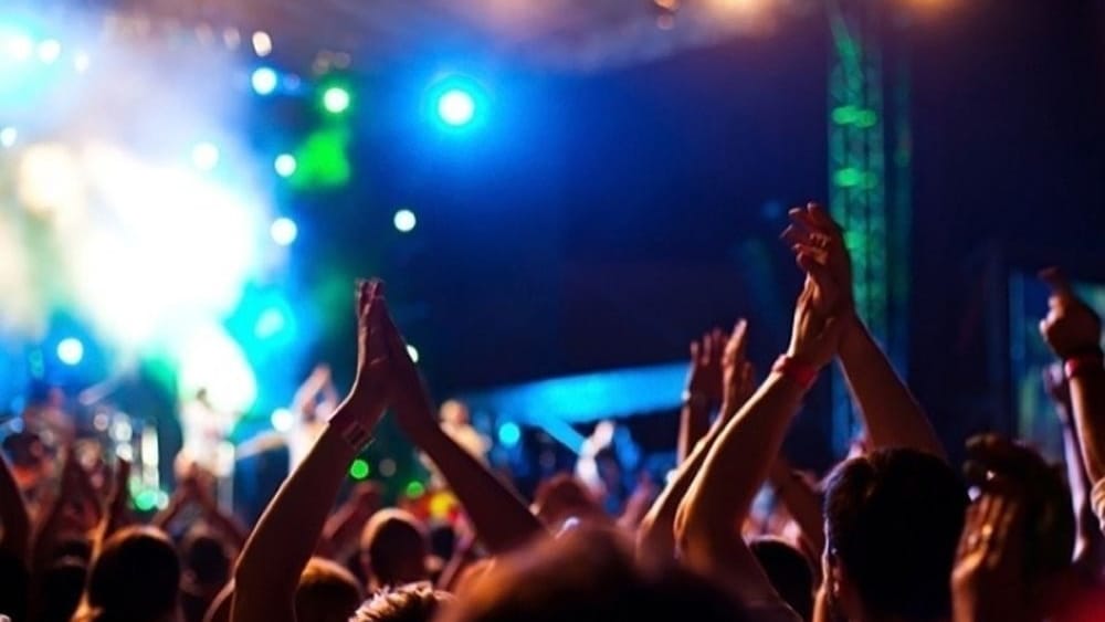 POZZUOLI/ Buttafuori non in regola: sanzioni a una discoteca