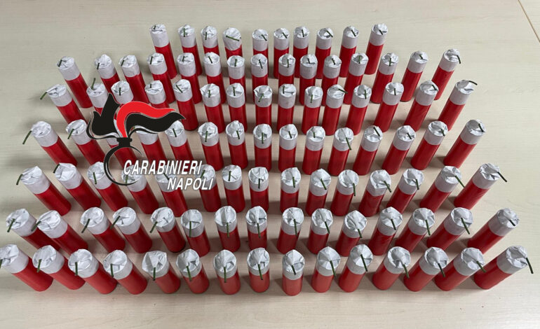 Cento candelotti nell’auto: arrestato 25enne a Fuorigrotta