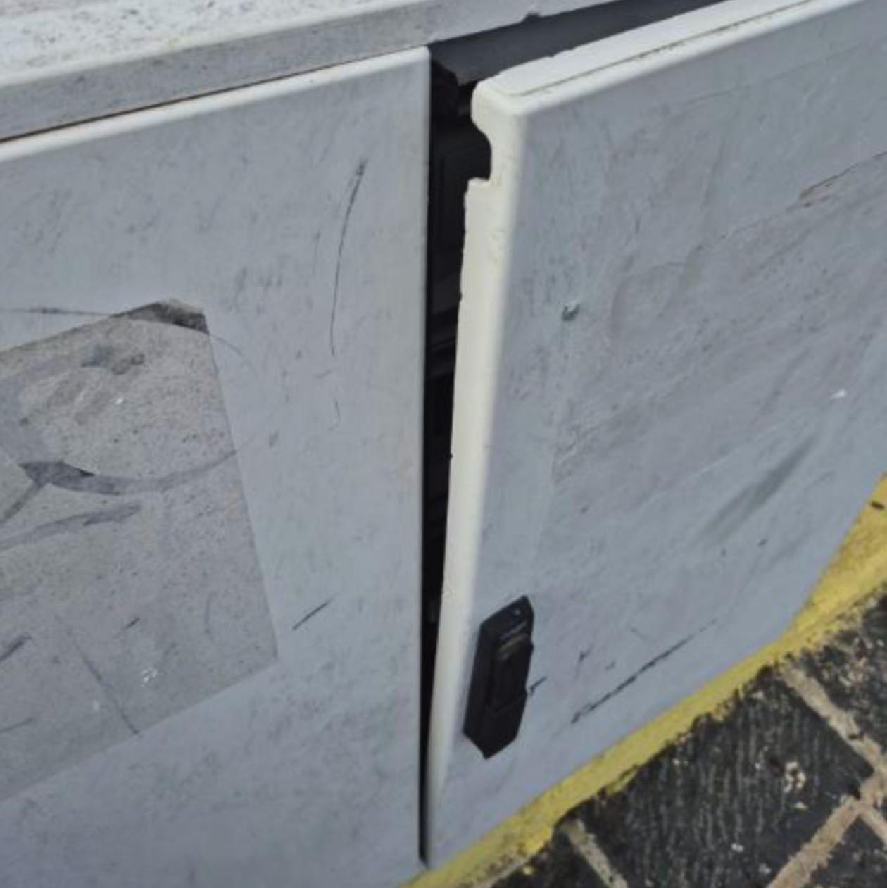 Manomesso quadro elettrico alla Darsena, black out in tutto il centro storico di Pozzuoli