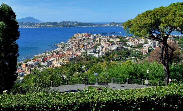 100% Pozzuoli 2026: la presentazione del calendario del fotoreporter Enzo Buono