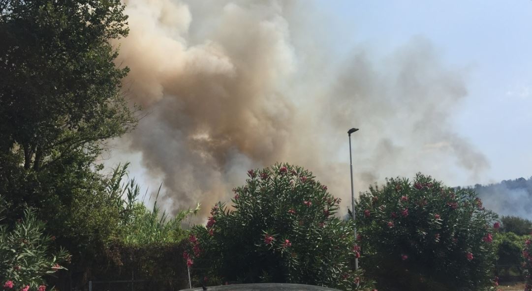 POZZUOLI/ Incendi a Monterusciello, preso giovane piromane