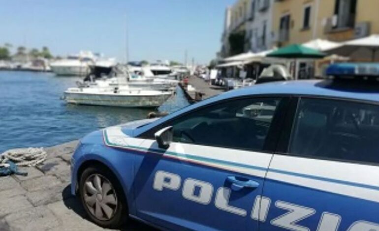 Rissa sul porto di Ischia: denunciate sette persone