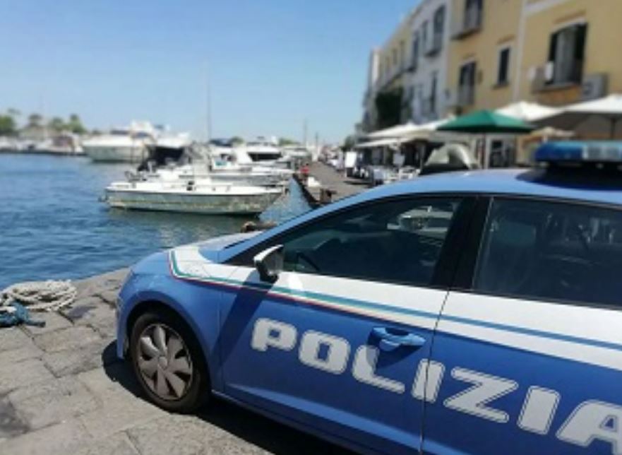 Rissa sul porto di Ischia: denunciate sette persone